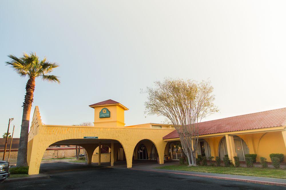 Days Inn By Wyndham Del Rio Exteriör bild